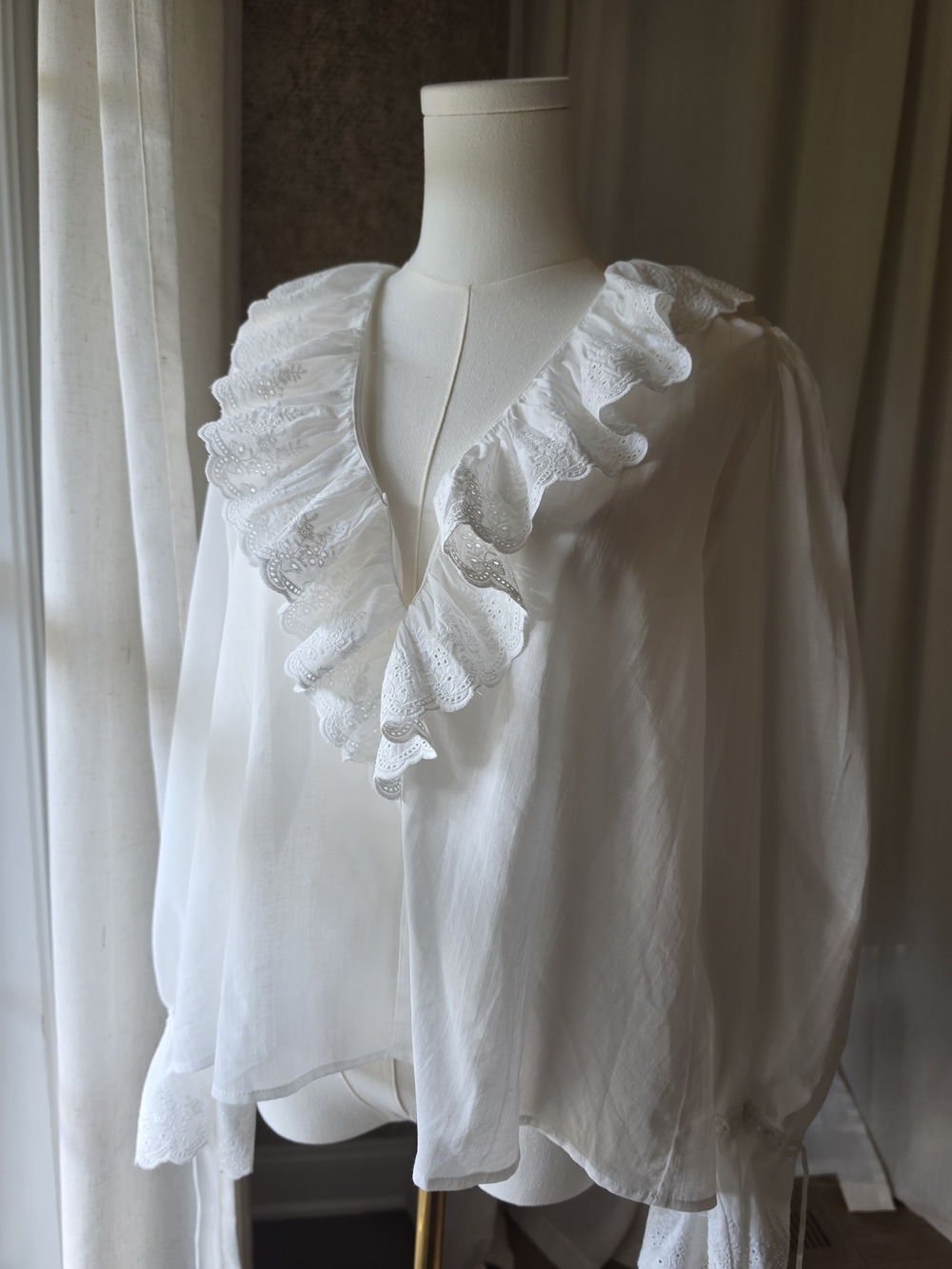 WAYF Helena Eyelet Ruffle Cotton Lawn Blouse Ivory M NWT